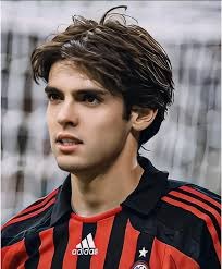 T1战队阵容决策内幕曝光：教练组与CEO权力博弈 Gumayusi首发争议解析