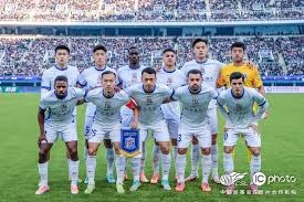 一个是正常比赛随便打，一个是摆拍，能放一起比较？？？仙人只是视频拍的好，实战连个黄毛都打不过[汗了]／／[@一辈子￡绝对]：这杆法和仙人有一拼了